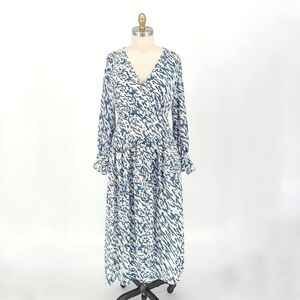 H&M Zebra Midi Dress White Blue M v neck long sleeve bohemian cottagecore fall